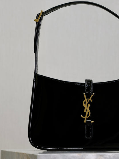 Saint Laurent Le 5 A 7 In Patent Leather